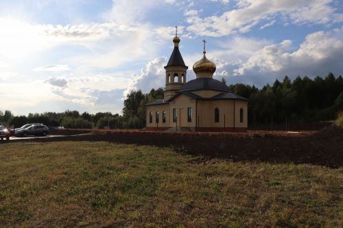 Сегодня село Среднее Девятово Лаишевского района принимает гостей из Татарстана и России