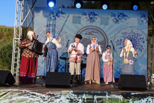 Сегодня село Среднее Девятово Лаишевского района принимает гостей из Татарстана и России