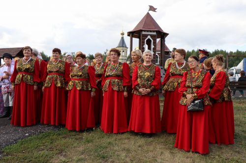 Сегодня село Среднее Девятово Лаишевского района принимает гостей из Татарстана и России