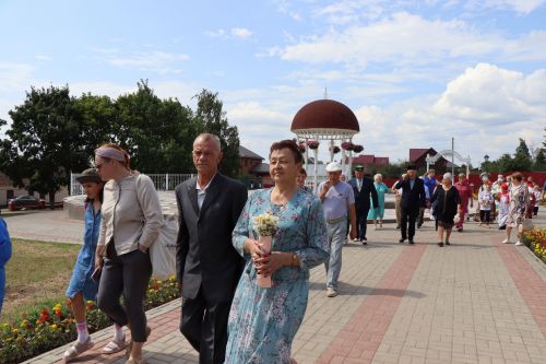 Семейные пары объединила любовь к творчеству