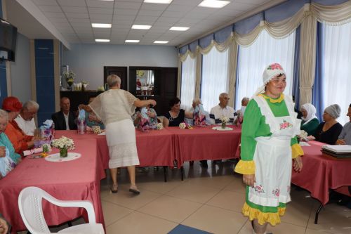 Семейные пары объединила любовь к творчеству