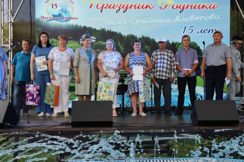 Сегодня село Среднее Девятово Лаишевского района принимает гостей из Татарстана и России