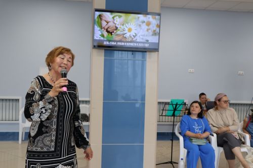 Семейные пары объединила любовь к творчеству