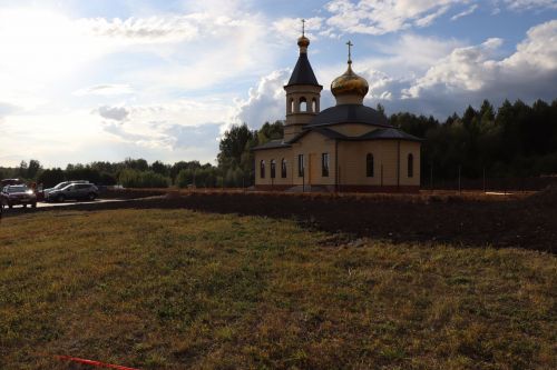 Сегодня село Среднее Девятово Лаишевского района принимает гостей из Татарстана и России
