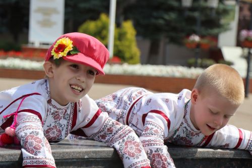Семейные пары объединила любовь к творчеству