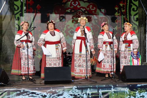 Сегодня село Среднее Девятово Лаишевского района принимает гостей из Татарстана и России