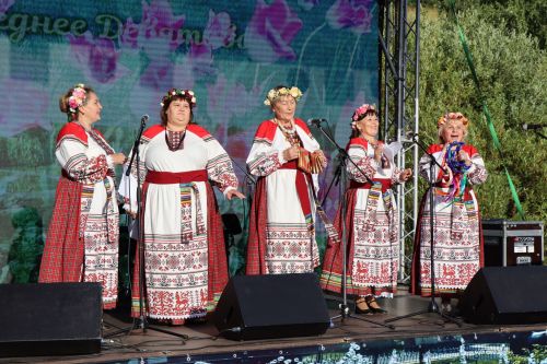 Сегодня село Среднее Девятово Лаишевского района принимает гостей из Татарстана и России