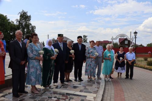Семейные пары объединила любовь к творчеству