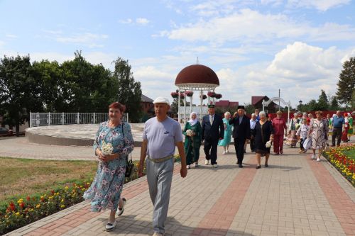 Семейные пары объединила любовь к творчеству