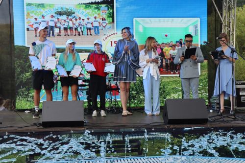 Сегодня село Среднее Девятово Лаишевского района принимает гостей из Татарстана и России