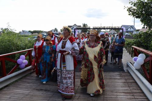 Сегодня село Среднее Девятово Лаишевского района принимает гостей из Татарстана и России