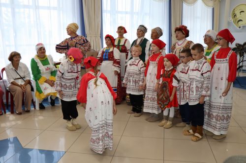 Семейные пары объединила любовь к творчеству