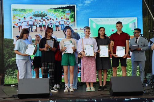 Сегодня село Среднее Девятово Лаишевского района принимает гостей из Татарстана и России