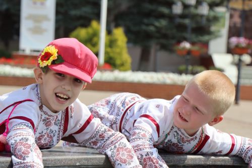 Семейные пары объединила любовь к творчеству