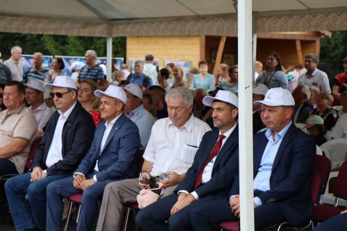 Сегодня село Среднее Девятово Лаишевского района принимает гостей из Татарстана и России
