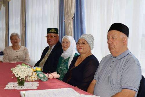 Семейные пары объединила любовь к творчеству