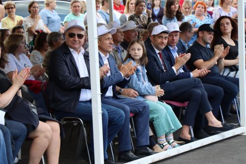 Сегодня село Среднее Девятово Лаишевского района принимает гостей из Татарстана и России