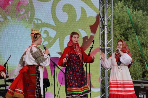 Сегодня село Среднее Девятово Лаишевского района принимает гостей из Татарстана и России