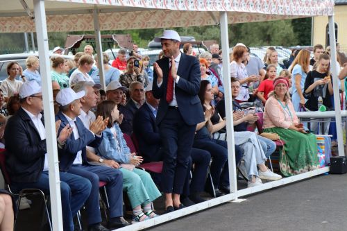 Сегодня село Среднее Девятово Лаишевского района принимает гостей из Татарстана и России