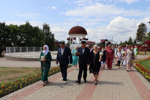 Семейные пары объединила любовь к творчеству