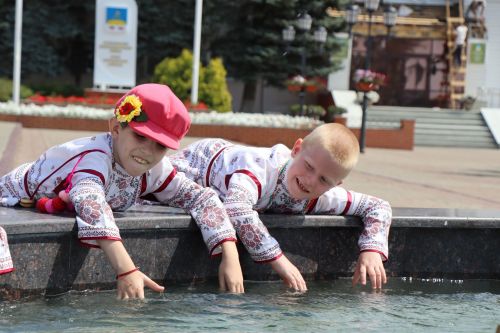 Семейные пары объединила любовь к творчеству