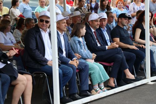 Сегодня село Среднее Девятово Лаишевского района принимает гостей из Татарстана и России