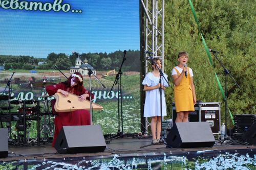 Сегодня село Среднее Девятово Лаишевского района принимает гостей из Татарстана и России