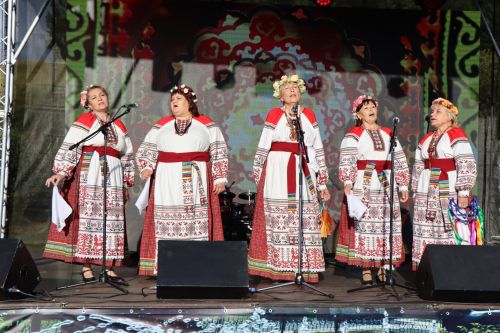 Сегодня село Среднее Девятово Лаишевского района принимает гостей из Татарстана и России