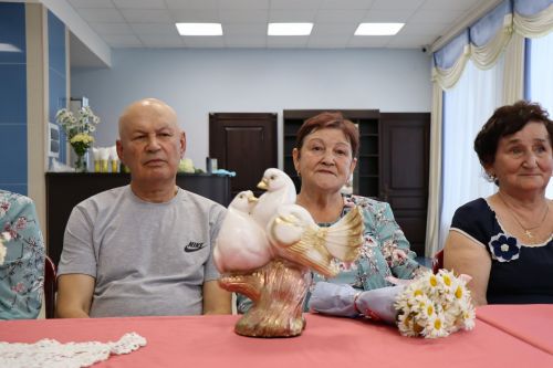 Семейные пары объединила любовь к творчеству