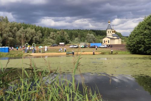 Сегодня село Среднее Девятово Лаишевского района принимает гостей из Татарстана и России