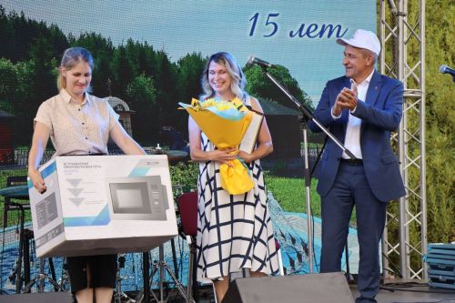 Сегодня село Среднее Девятово Лаишевского района принимает гостей из Татарстана и России
