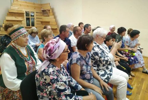 Ансамбль «Берегиня» в музее Лаишевского края провел праздничную программу «Три великих Спаса»