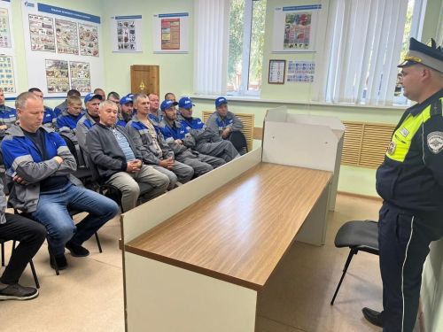 Лаеш Эчке эшләр бүлегенең ЮХИДИ хезмәткәрләре профилактик эш алып баралар