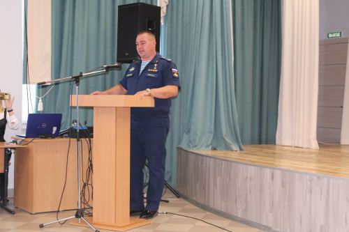 Герой России Роман Черемухин посетил Лаишево в День знаний