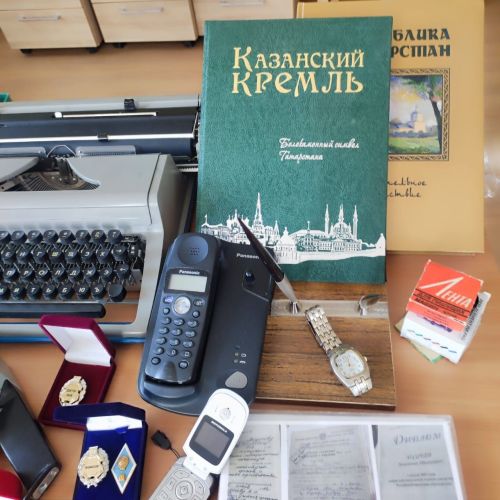 Музею Лаишевского края семья Андреевых передала книги академика Валентина Андреева