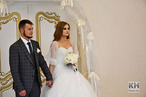 Семья Козиных зарегистрировала брак в День города Лаишево