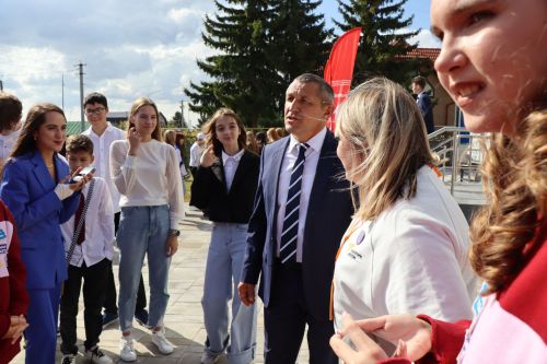 Сегодня в Молодежном центре «Белогорье» состоялось торжественное принятие в ряды «Движения первых».