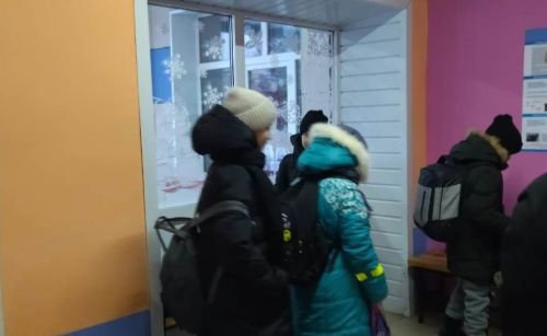 Активисты Нармонской школы агитируют за фликеры