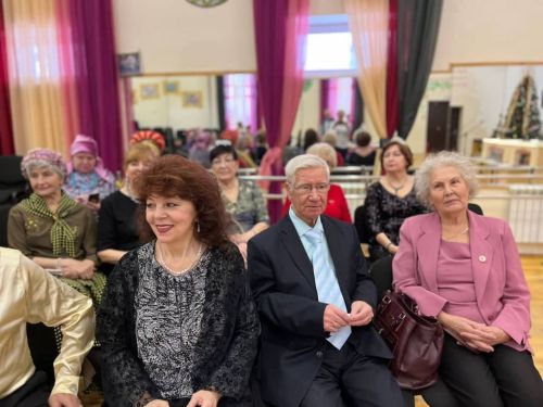 Под Новый год Вера Курынцева и Валентина Клюшина побывали в Казани на «Поле чудес»