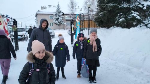 Активисты Нармонской школы агитируют за фликеры