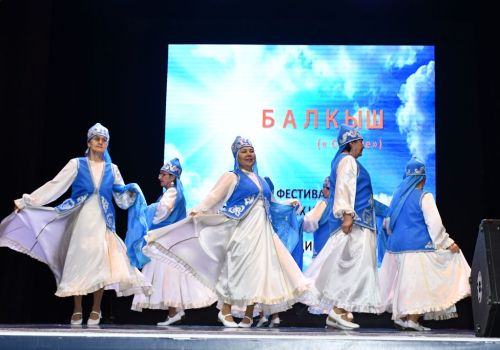 В РДК Лаишева выступили участники возрастного фестиваля «Балкыш / Сияние»