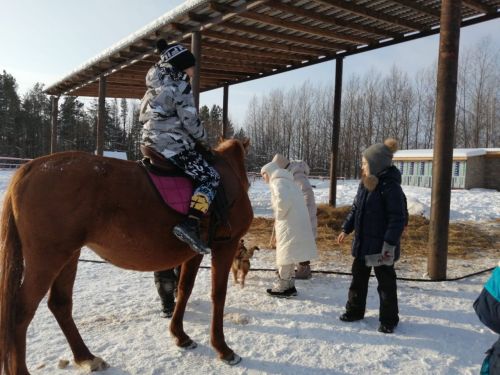 Казанские школьники погрузились в новогоднюю атмосферу в музее Лаишевского края