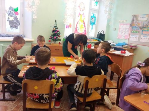 В Пелевской школе каникулы проводят весело и с пользой
