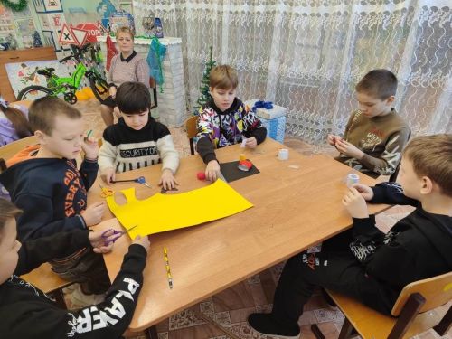 В Пелевской школе каникулы проводят весело и с пользой