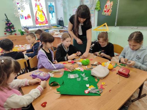 В Пелевской школе каникулы проводят весело и с пользой
