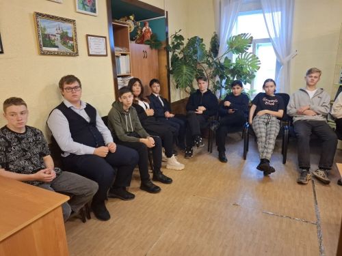 Видеоспектакль, игра «Крестики-нолики» — разнообразные формы работы использовали в Лаишевской библиотеке на встрече со студентами
