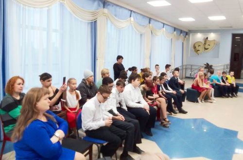 Сегодня, 24 ноября, в РДК состоялся районный конкурс чтецов, посвященный Дню матери