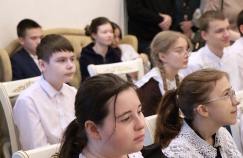 Юным гражданам Лаишевского района торжественно вручили паспорта