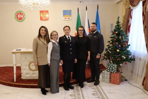 Фоторепортаж с церемонии вручения паспортов школьникам Лаишевского района
