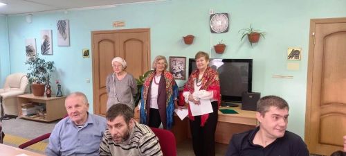 Предновогодняя поездка лаишевских волонтеров в дом престарелых и инвалидов